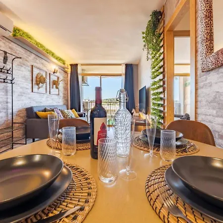 Industrial Loft At The Apartament